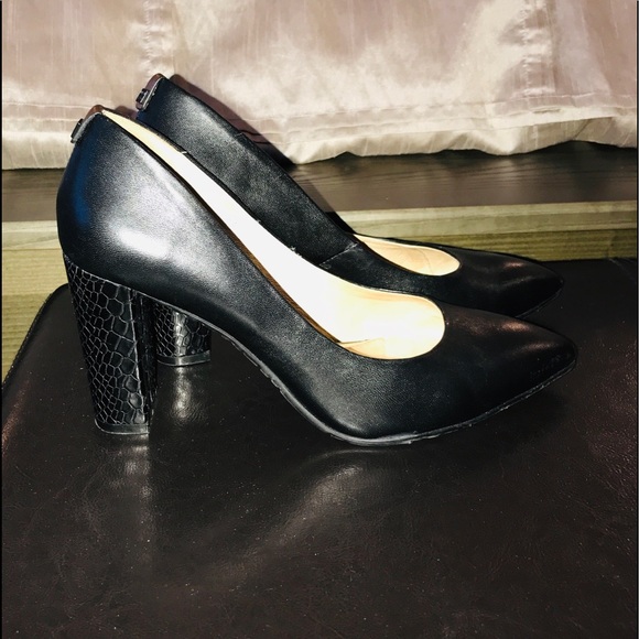 Shoes - Picture 1 of 5